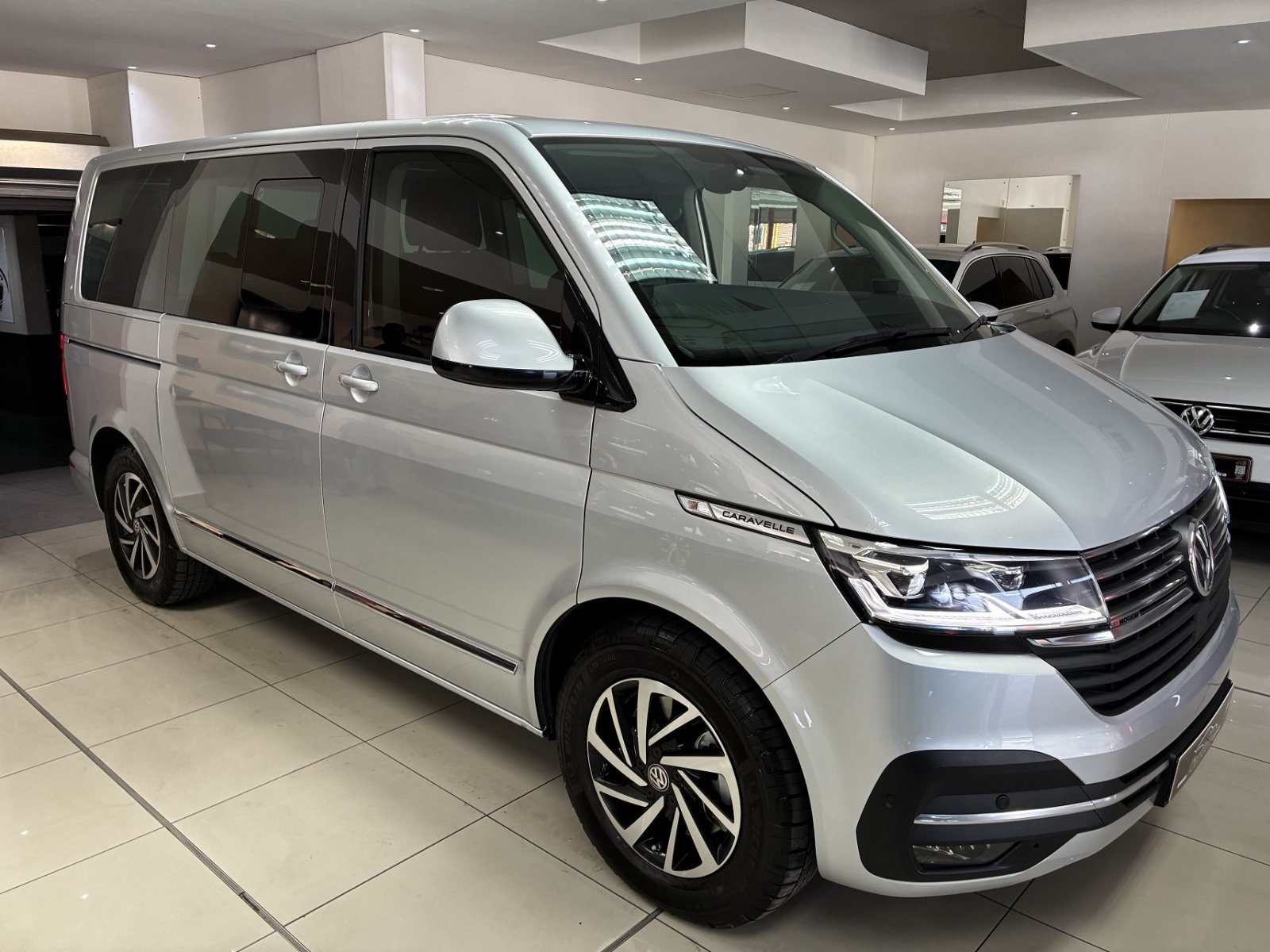 Lyalonga Volkswagen Caravelle atulanditha mo Namibia