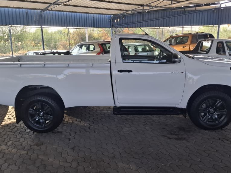 Lyalonga Toyota Hilux atulanditha mo Namibia