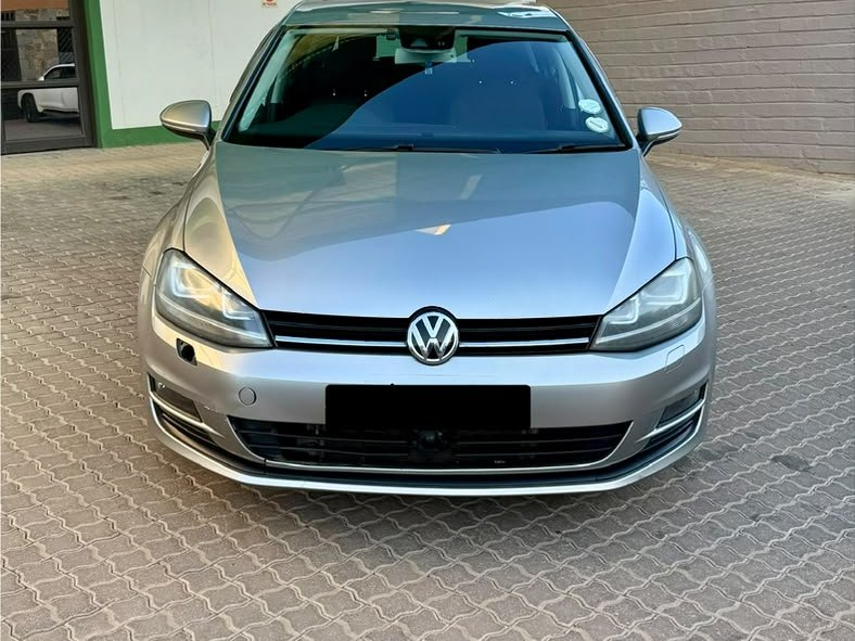 Lyalonga Volkswagen Golf atulanditha mo Namibia