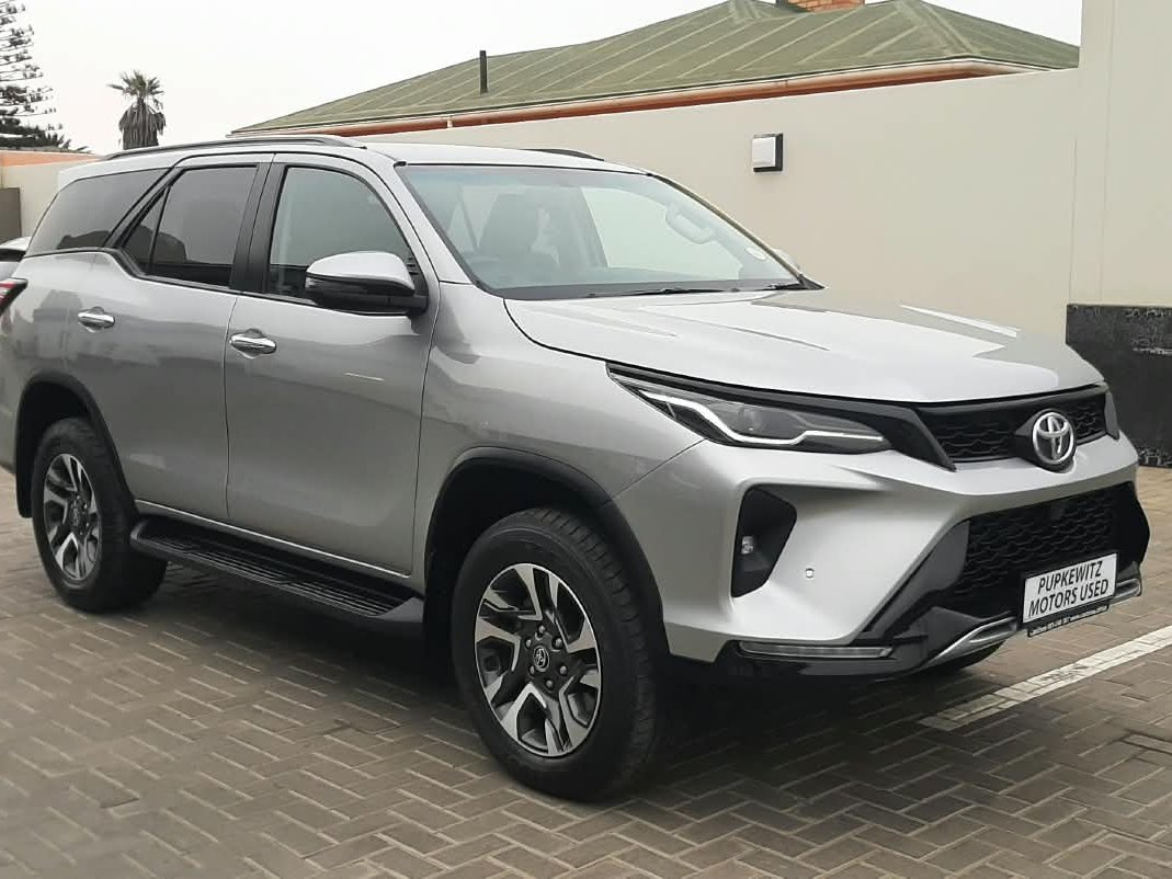 Lyalonga Toyota Fortuner atulanditha mo Namibia