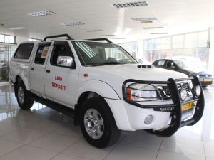 Nissan NP300